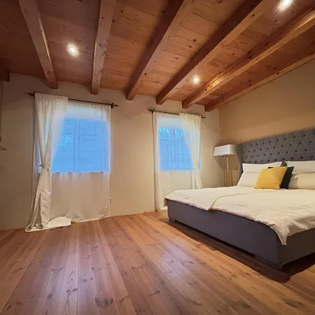 Feistritz Berg Und *