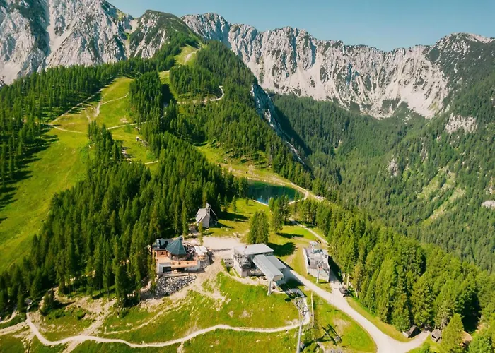 Feistritz Berg Und Nyaraló *